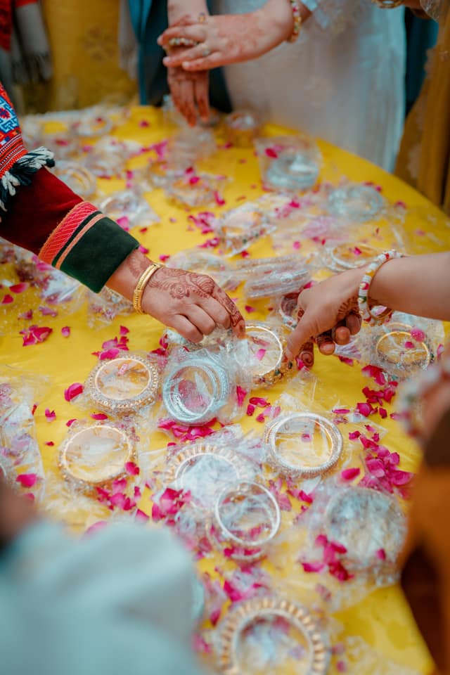 Tenzin & Dev — photo 8