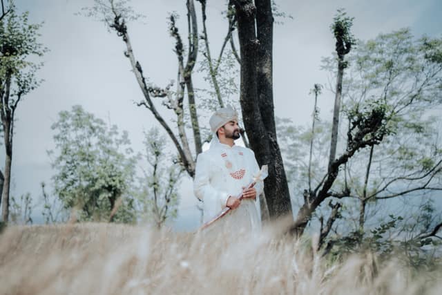 Yogesh & Shivani — photo 6