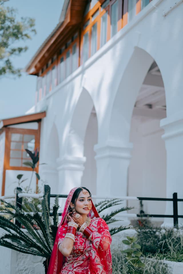 Yogesh & Shivani — photo 11