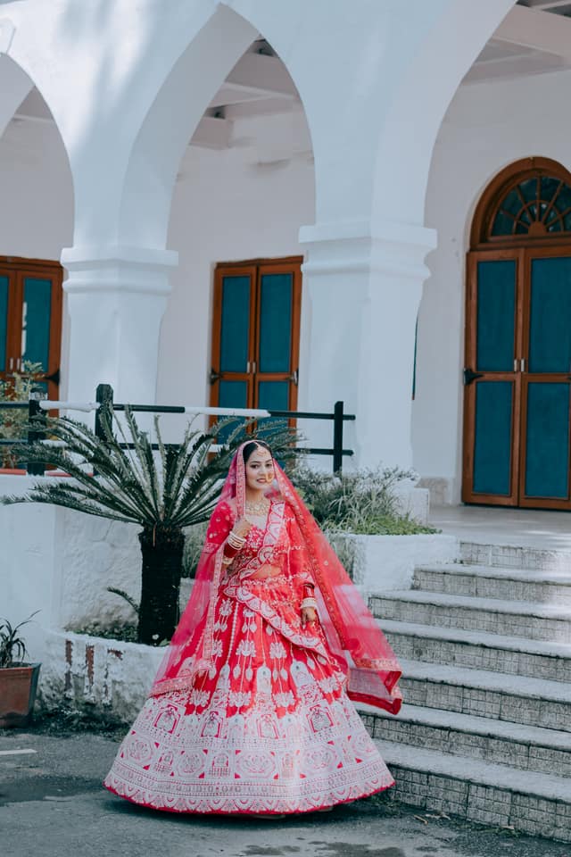 Yogesh & Shivani — photo 13