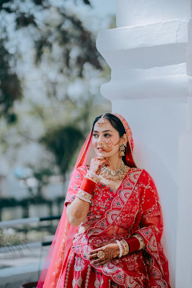 Yogesh & Shivani — photo 18