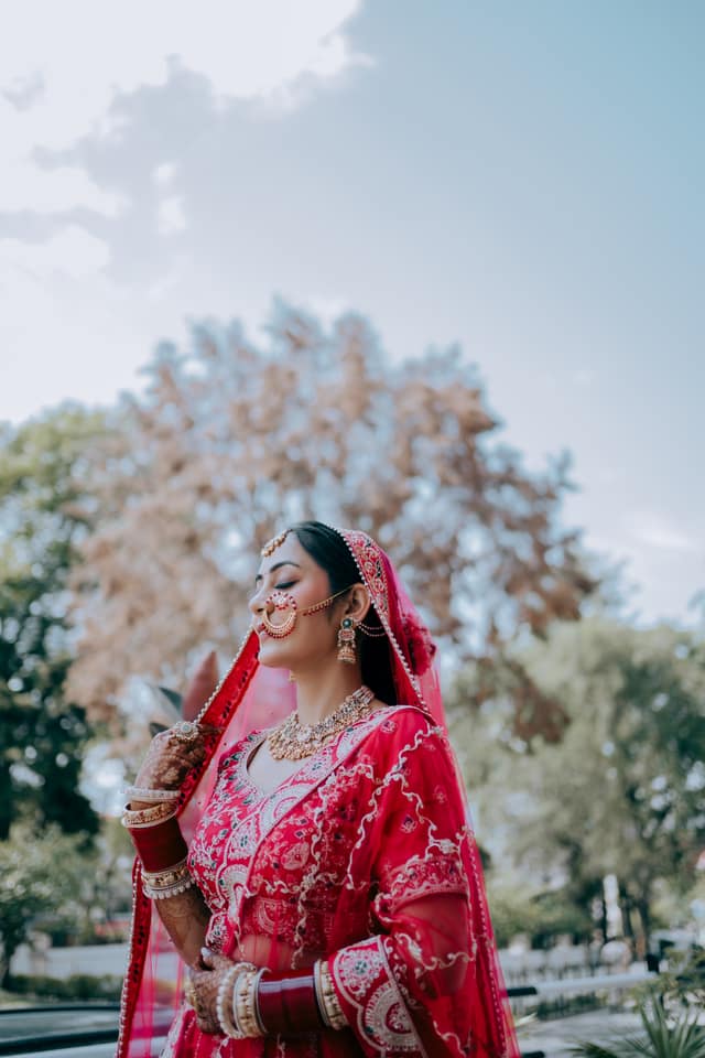 Yogesh & Shivani — photo 25