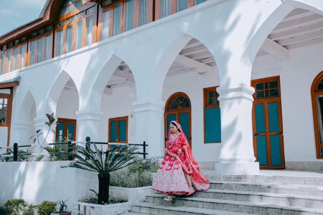 Yogesh & Shivani — photo 28